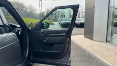 Land Rover Discovery 3.0 D300 Dynamic SE 5dr Auto Diesel Station Wagon